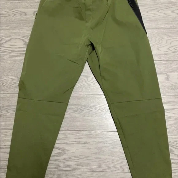 nike mens active pants